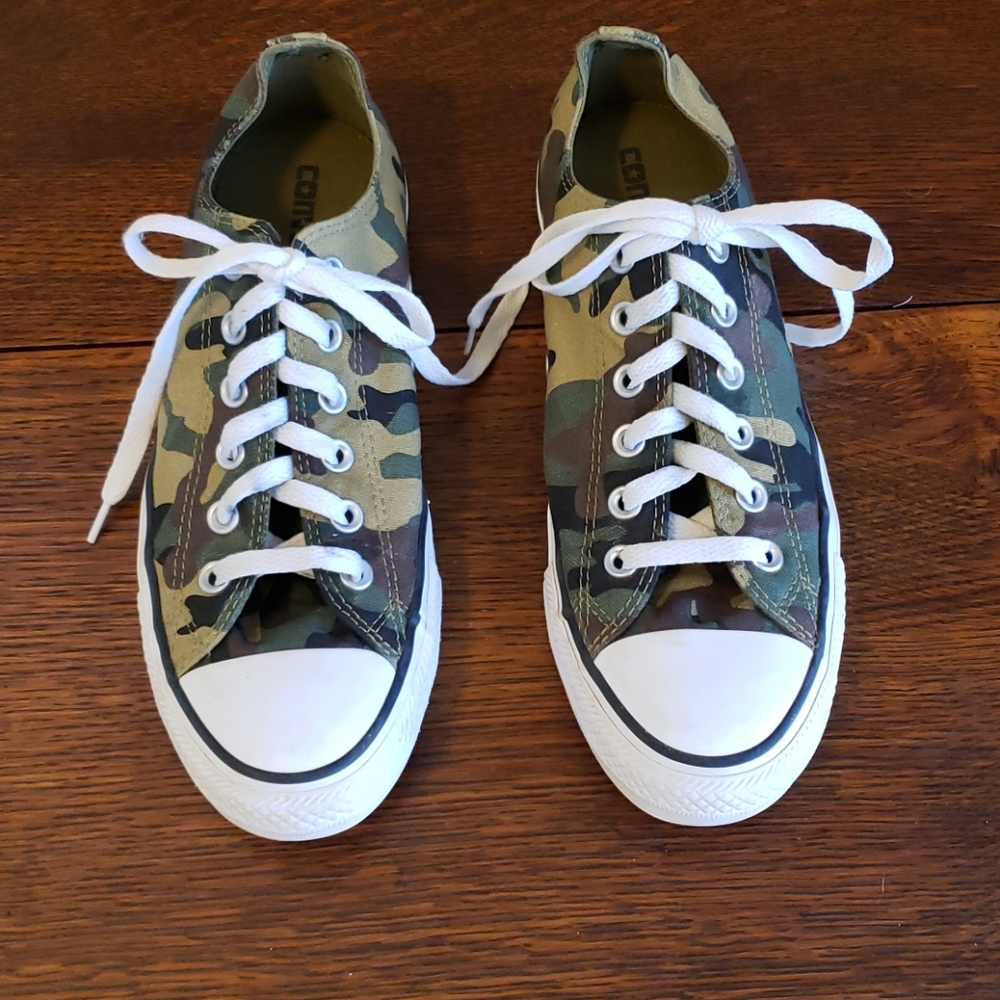 Converse All Star Low Tops in Camouflage